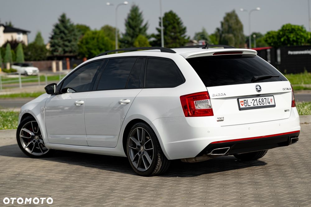Skoda Octavia 2.0 TDI (Green tec) 4x4 DSG RS - 14