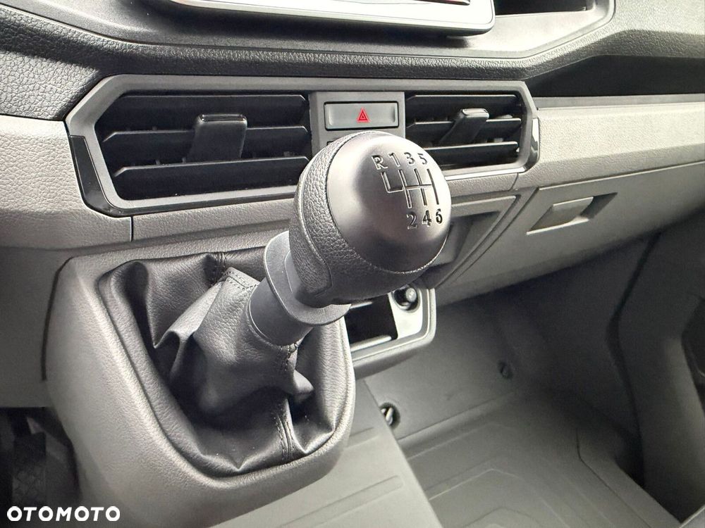 Volkswagen Crafter 35 2.0 TDI L4H3 4490 140 KM - 20