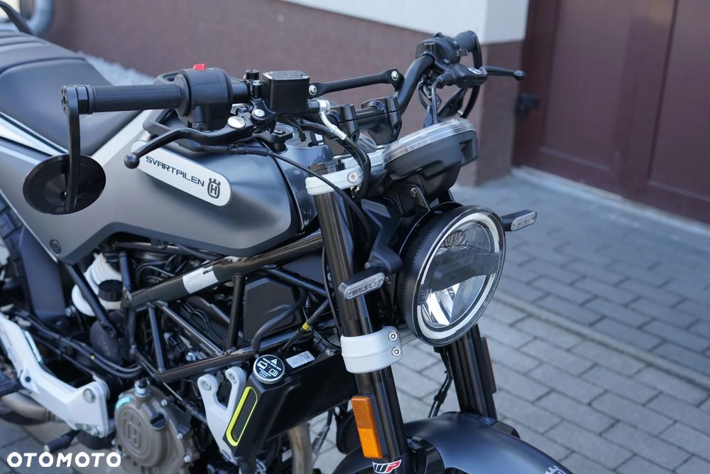 Husqvarna Svartpilen - 15