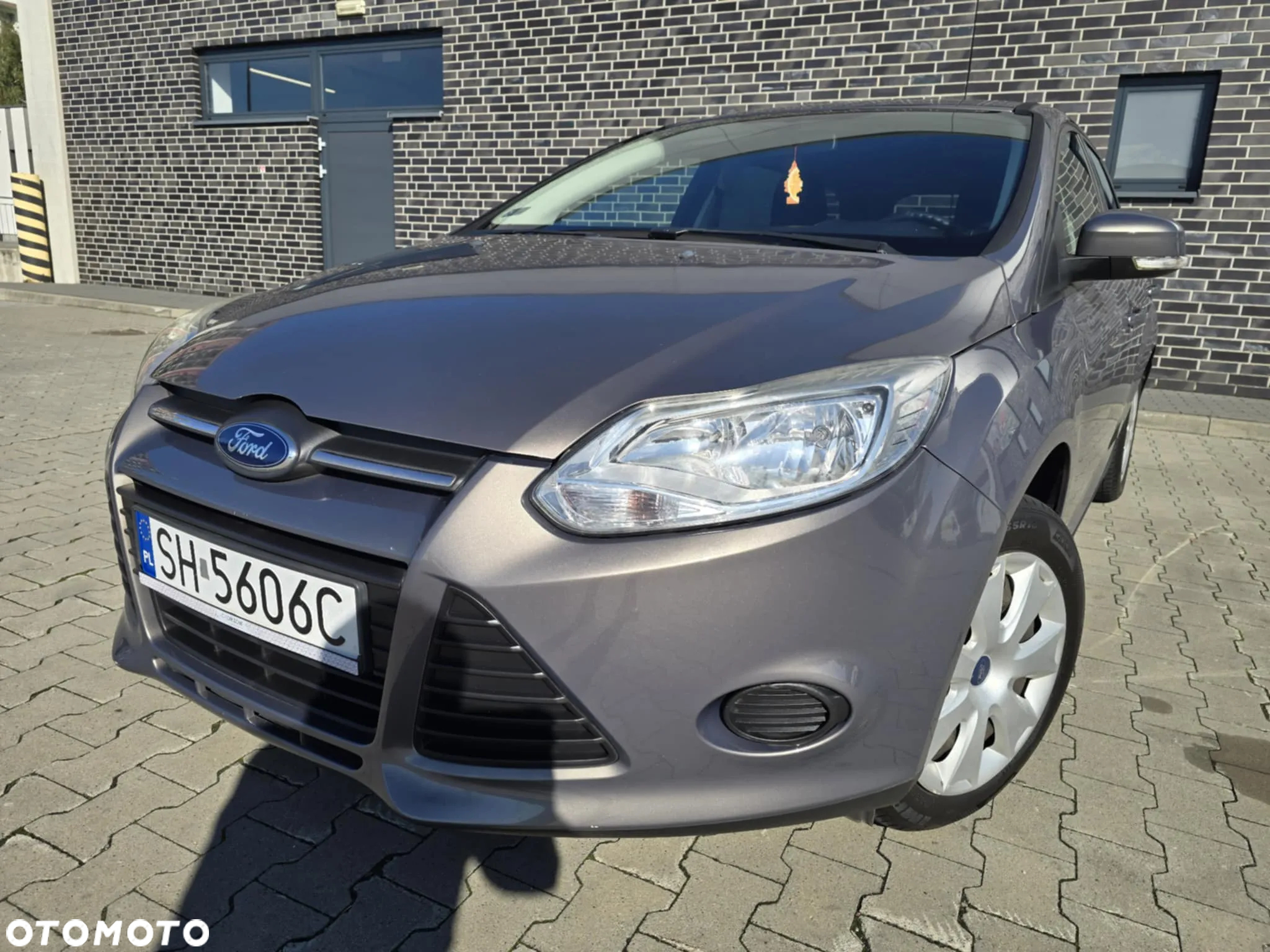 Ford Focus 1.0 EcoBoost 99g Start-Stopp-System Business Edition - 2