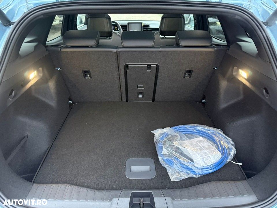 Ford Explorer RWD 77 kWh Extended Range Premium - 18