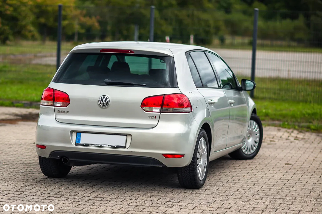 Volkswagen Golf 1.6 TDI DPF Style - 10