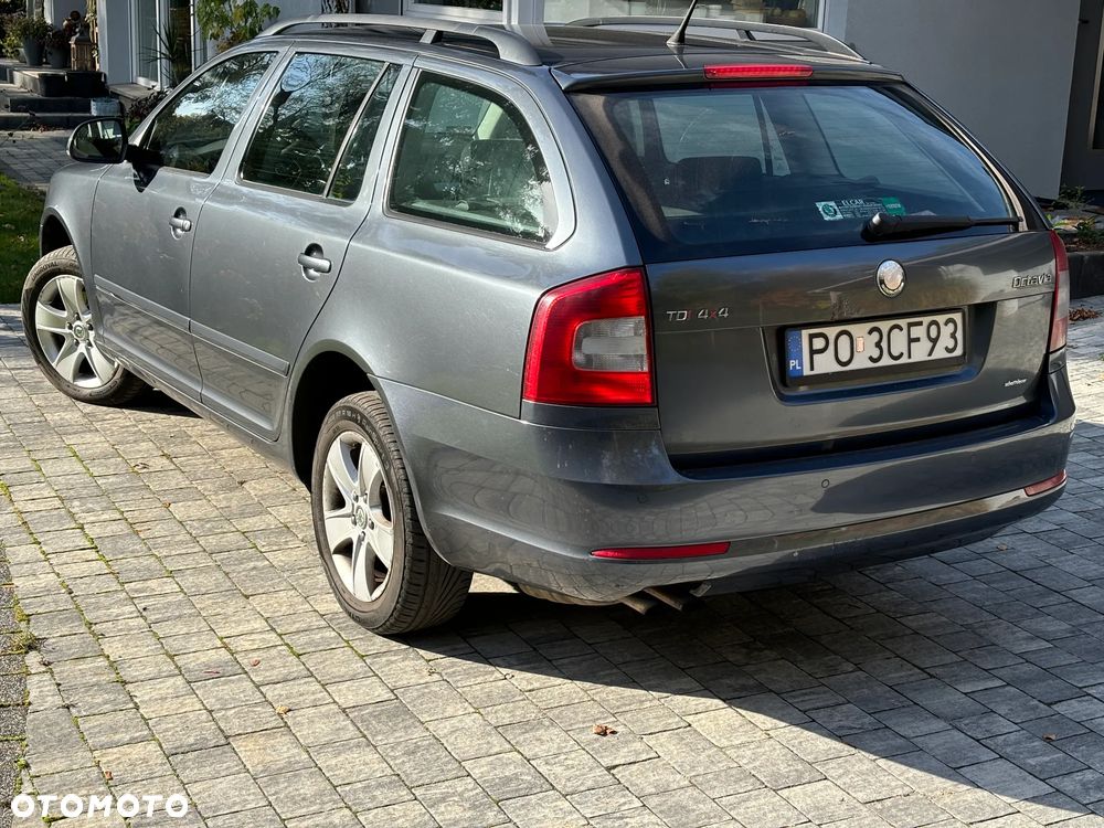 Skoda Octavia 2.0 TDI DPF 4x4 Ambiente - 6