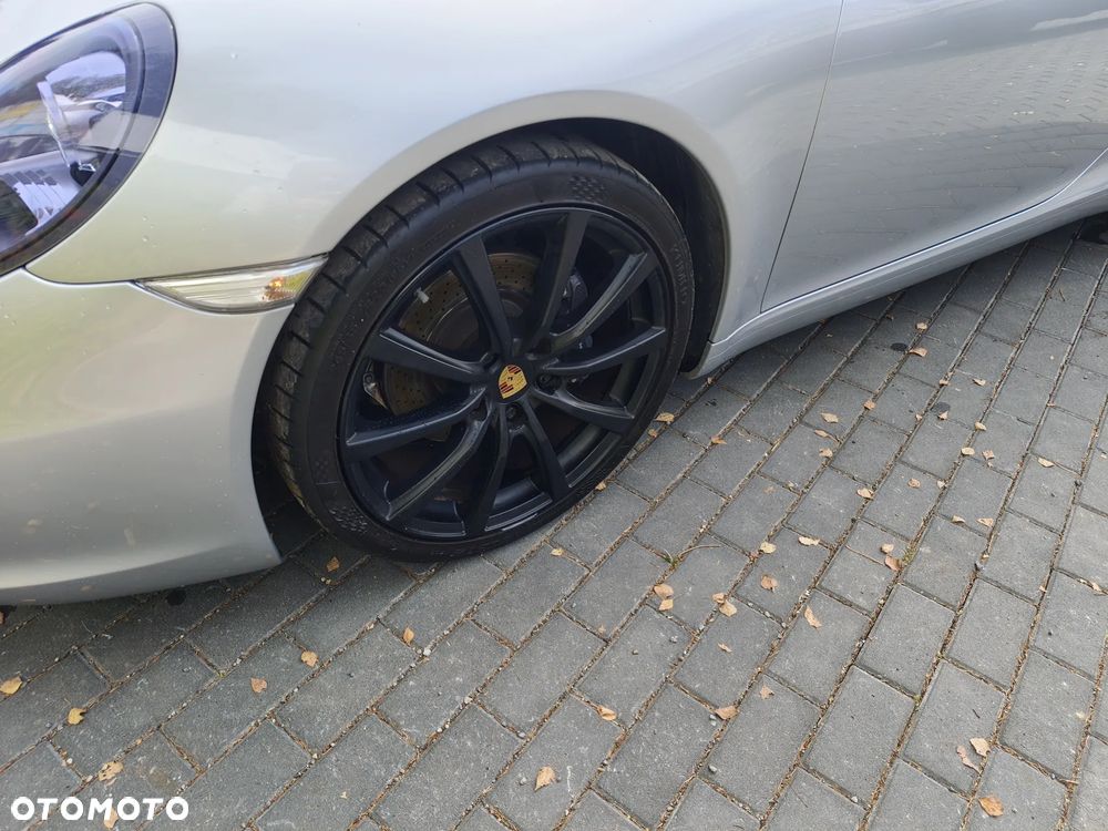 Porsche 911 Carrera 4 PDK - 3