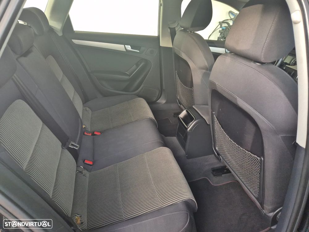 Audi A4 Avant 2.0 TDI Sport - 8