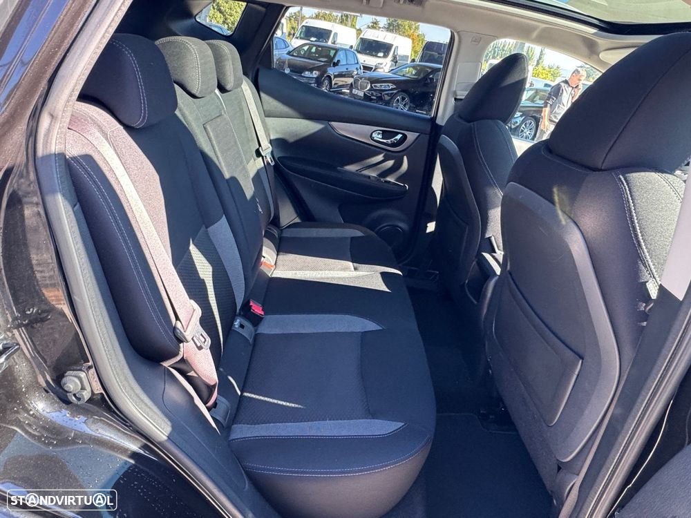 Nissan Qashqai 1.2 DIG-T N-Connecta Xtronic - 16