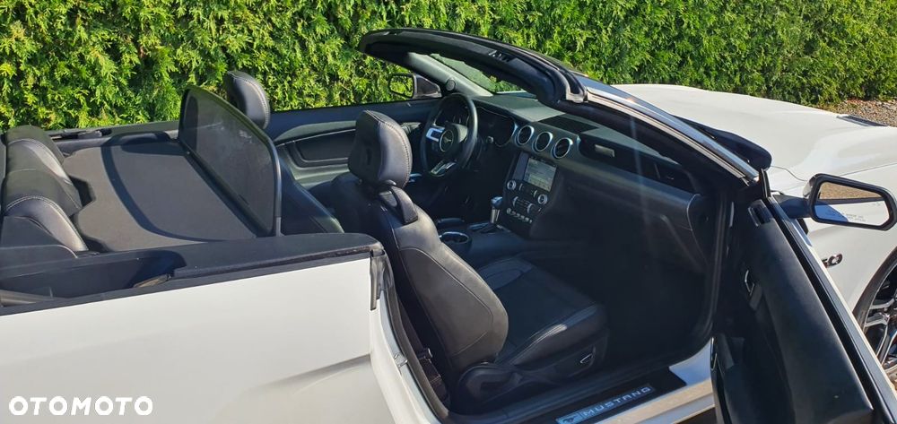 Ford Mustang 5.0 V8 GT - 17