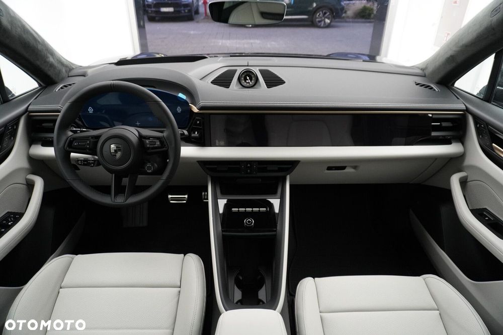 Porsche Macan - 26