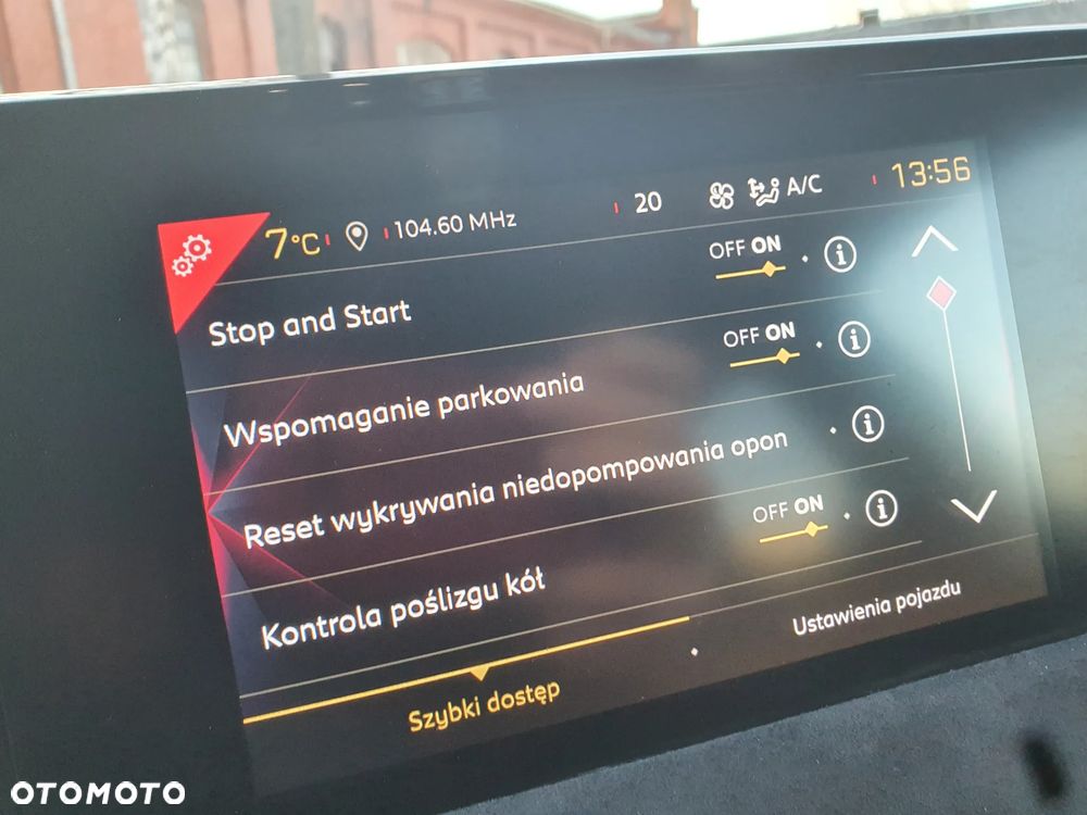 DS Automobiles DS 3 Crossback 1.2 PureTech Performance Line + - 17