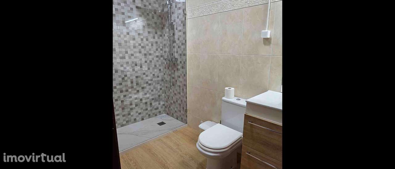 T1 Mobilado e Remodelado com Lugar de Estacionamento | Linda-a-Velha - Grande imagem: 5/12