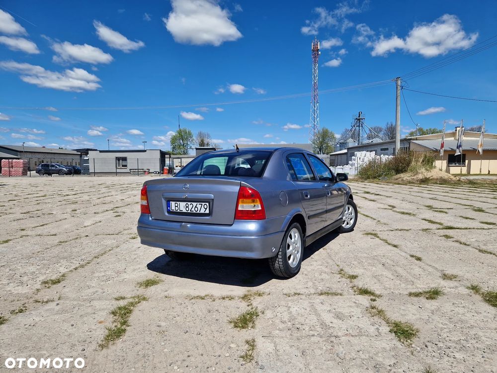 Opel Astra - 4