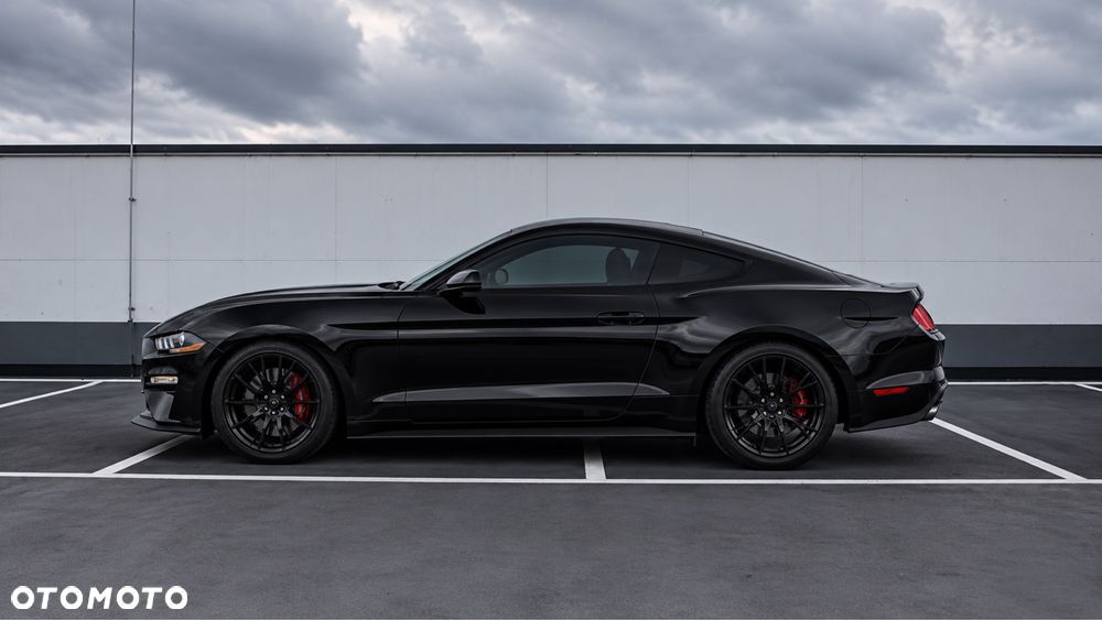 Ford Mustang - 7