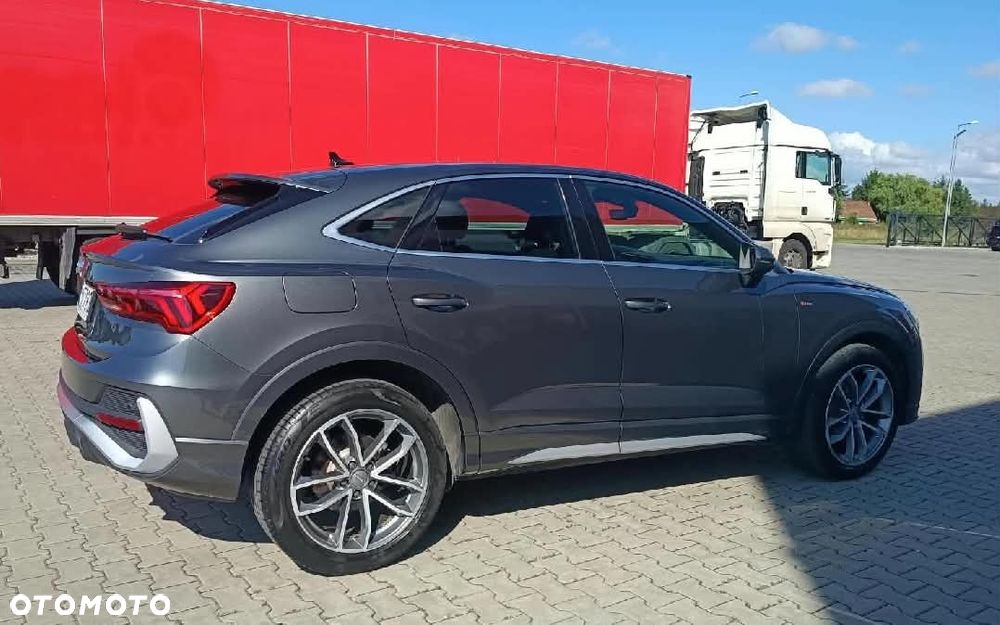 Audi Q3 Sportback - 11
