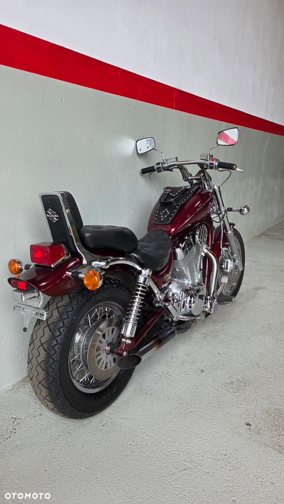 Suzuki Intruder - 17