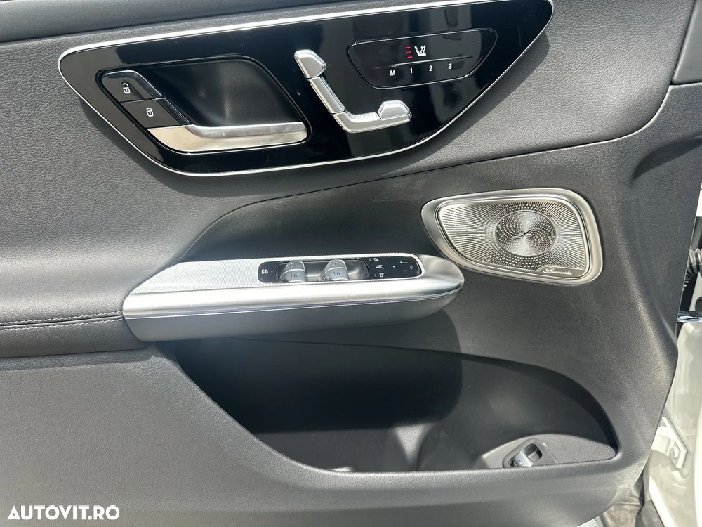 Mercedes-Benz GLC 300 e 4Matic 9G-TRONIC AMG Line Advanced - 21