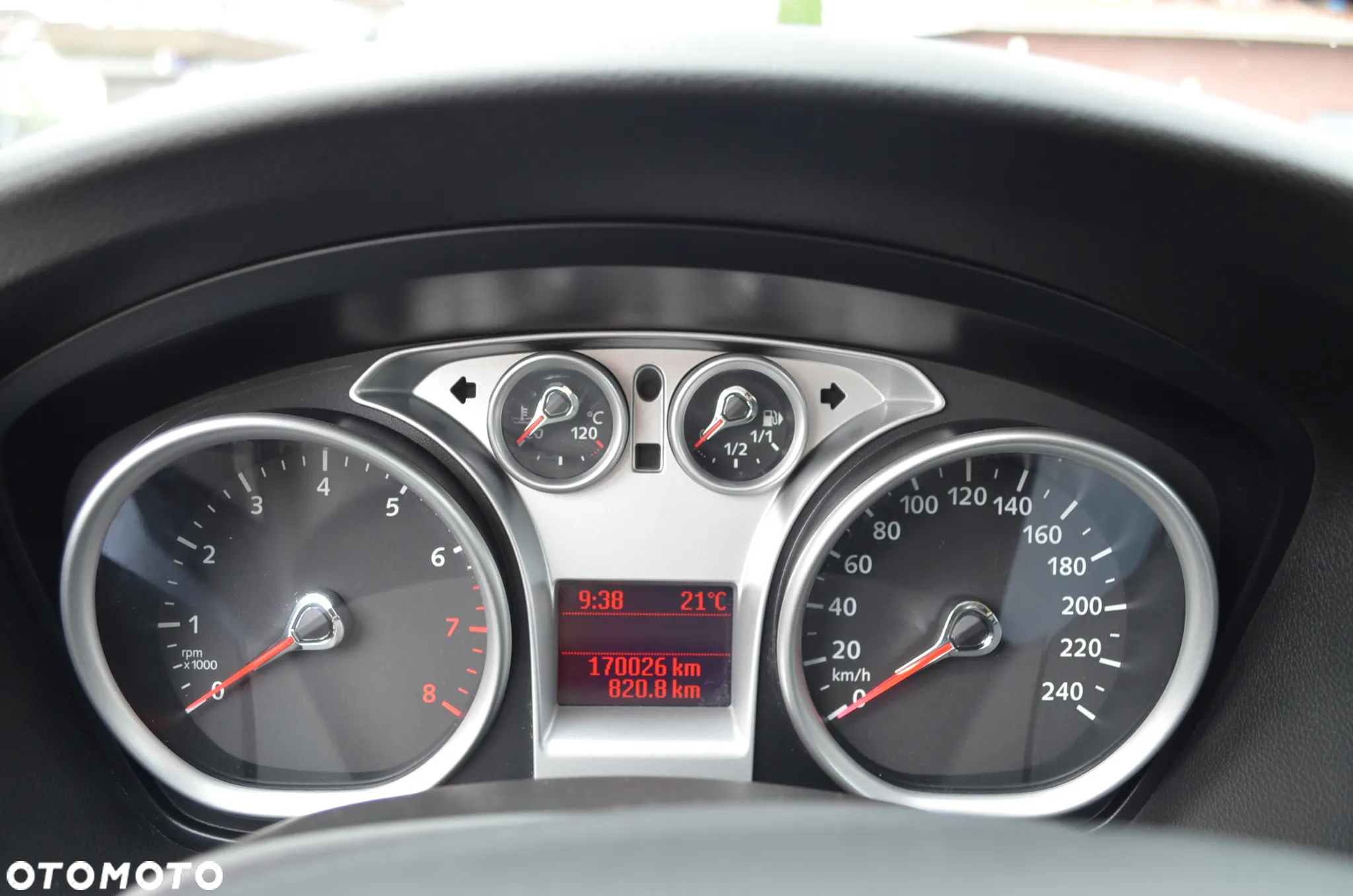Ford Focus - 10