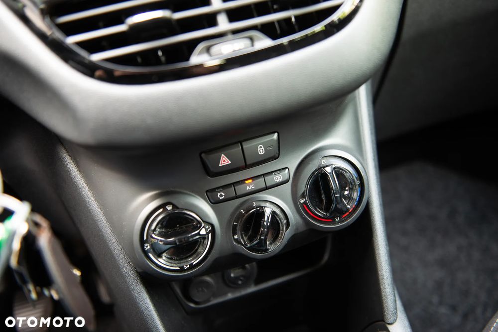 Peugeot 208 PureTech 68 Active - 29