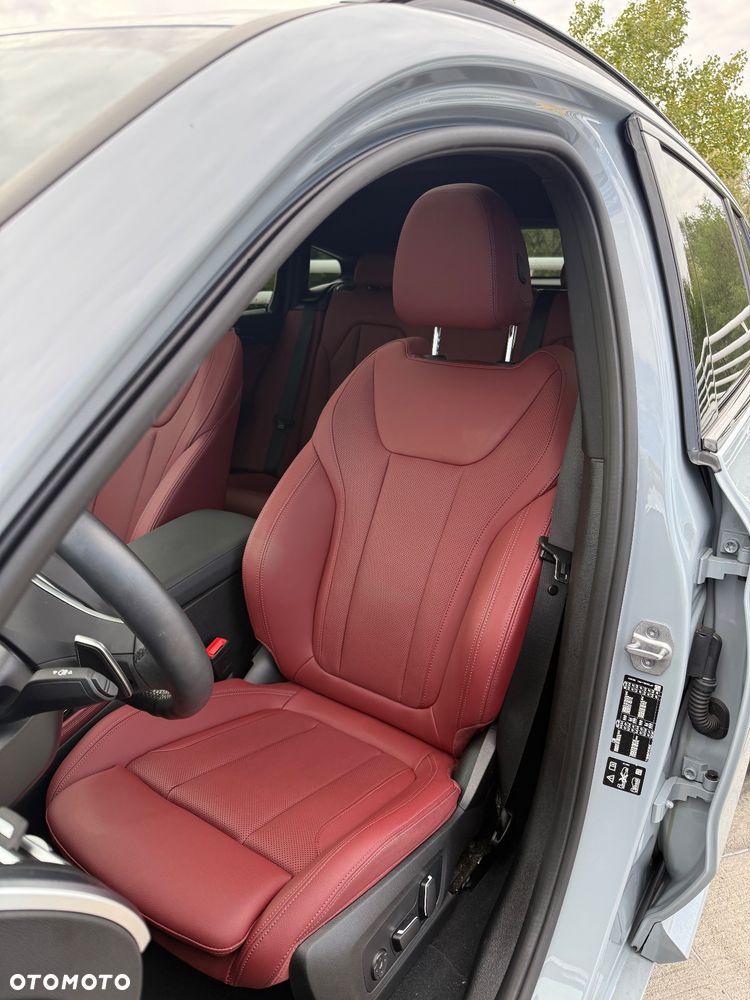 BMW X4 - 11