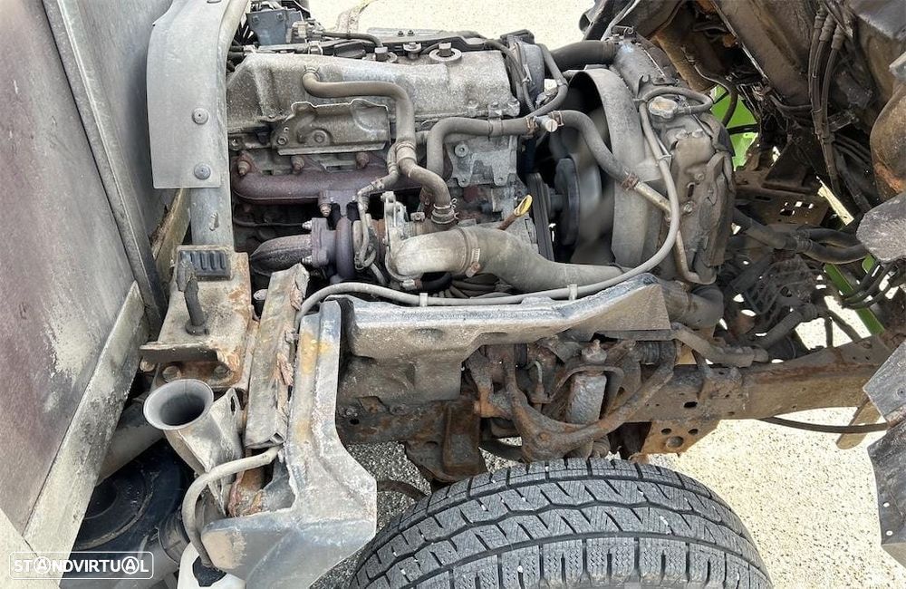 Toyota Hilux 2.5 D4-D CD - 8