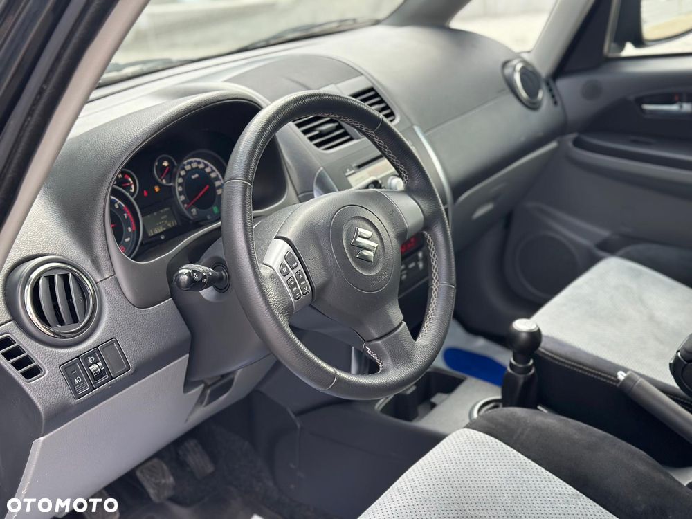 Suzuki SX4 1.6 VVT 4x4 Style - 5