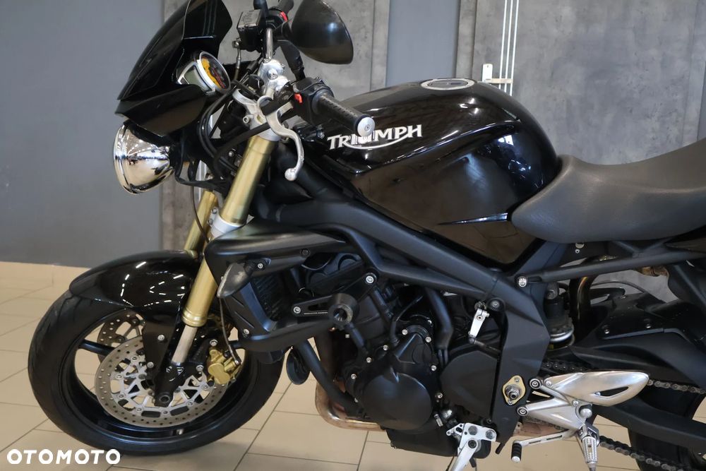 Triumph Street Triple - 7