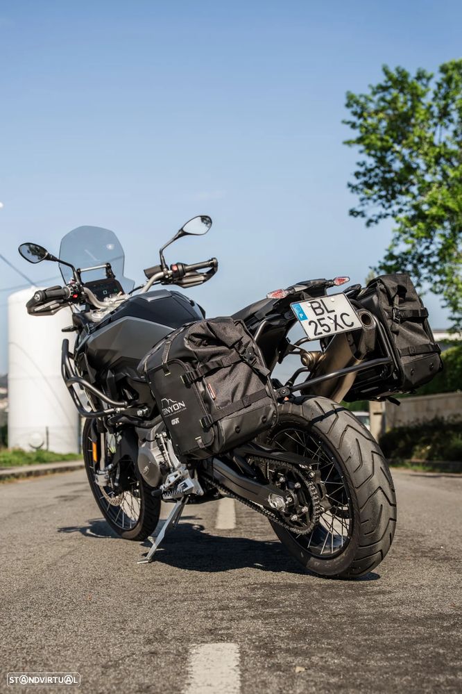 BMW F 900 GS Triple Black - 16