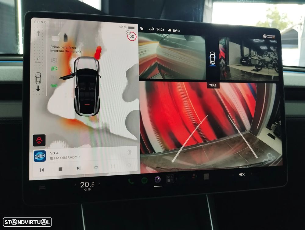 Tesla Model Y - 33