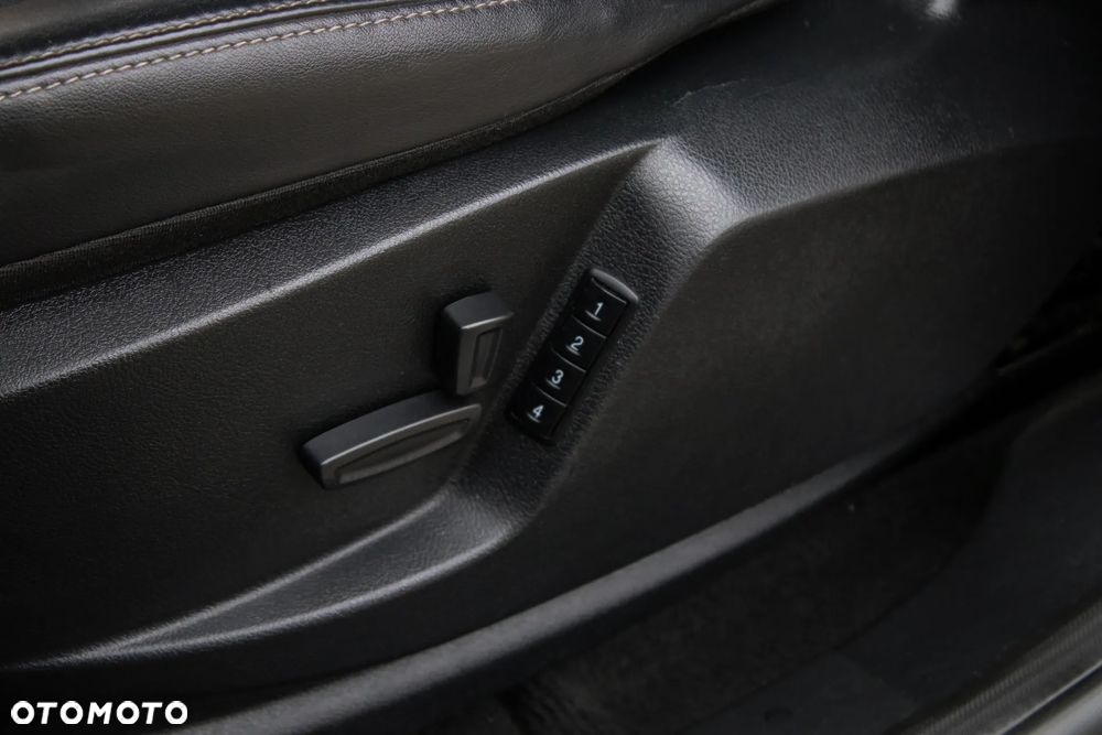 Ford S-Max 2.2 TDCi DPF Durashift-6-tronic Titanium X - 33