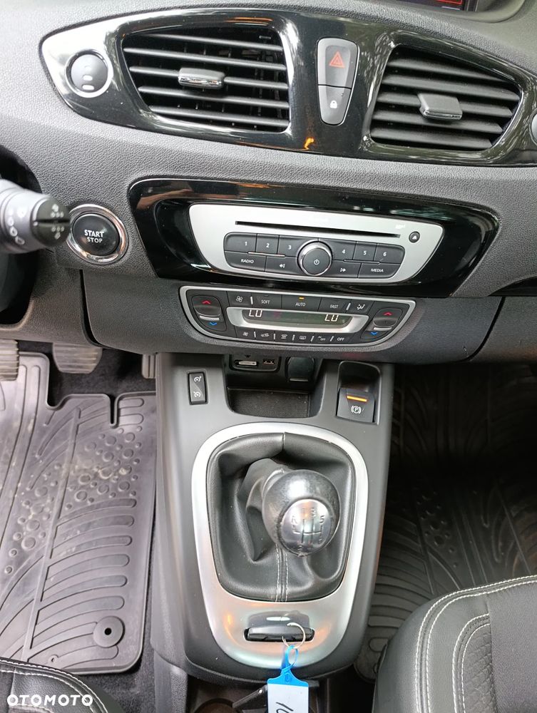 Renault Scenic - 22