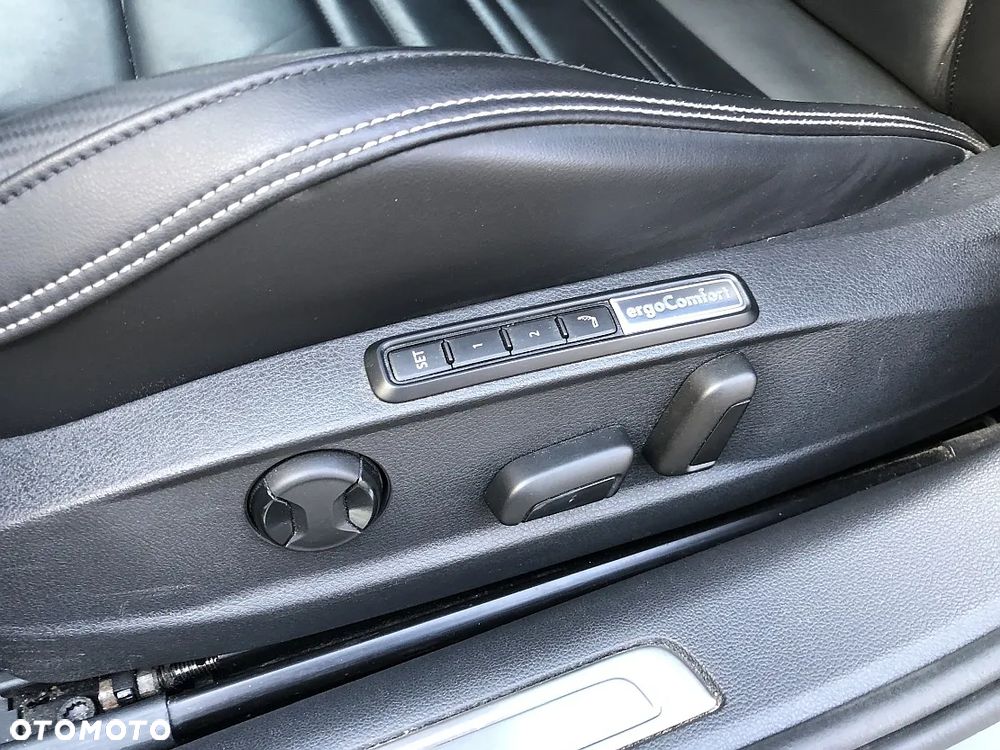 Volkswagen Passat 2.0 TSI 4Mot Elegance DSG - 23