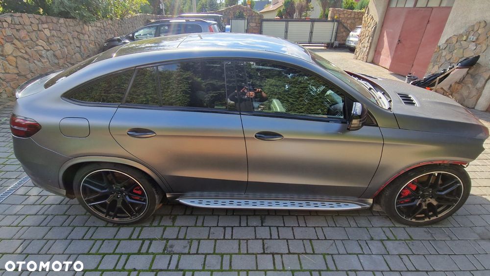 Mercedes-Benz GLE - 23