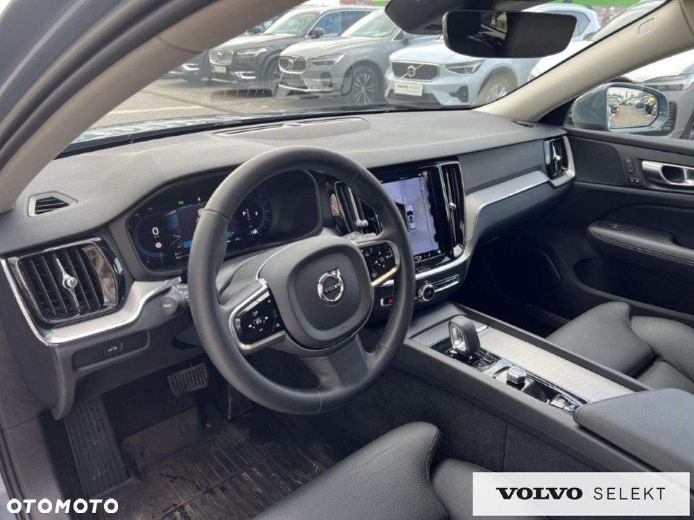 Volvo V60 Cross Country - 18