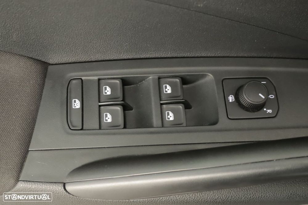 Skoda Fabia 1.0 TSI Selection DSG - 19