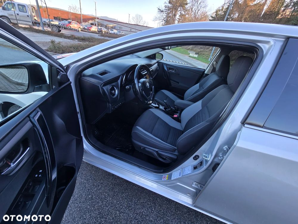 Toyota Auris 1.2 Turbo Multidrive S Executive - 9