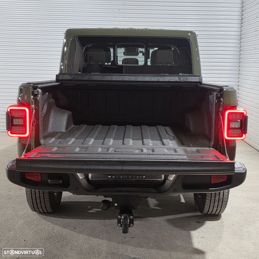 Jeep Gladiator 3.0V6 MultiJet AWD Auto Overland - 6