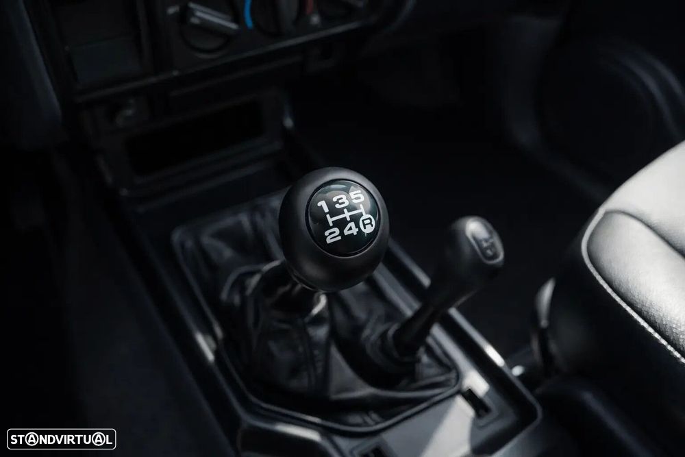 Toyota Land Cruiser 3.0 TD Pack 2 - 10