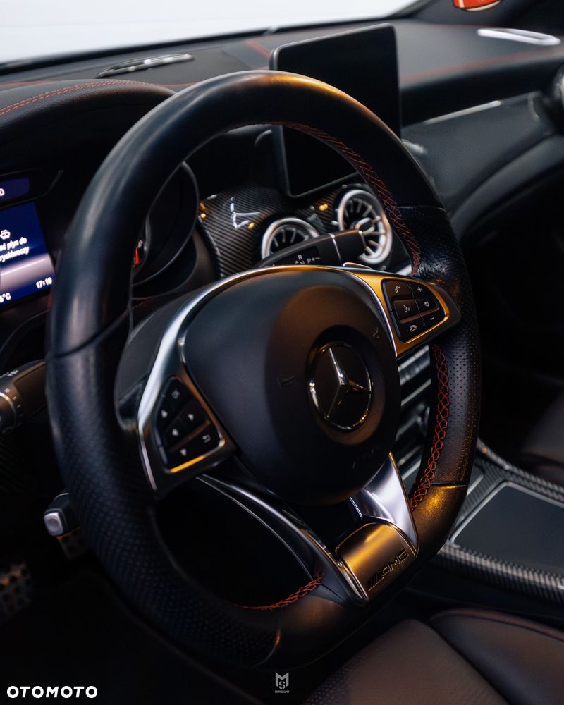 Mercedes-Benz CLA 220 4-Matic AMG Line - 15