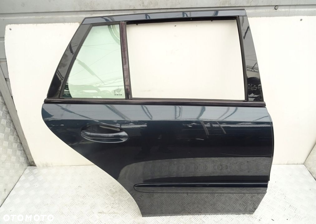 DRZWI PRAWY TYŁ - MERCEDES W211 KOMBI 05R KOD C189 - 2