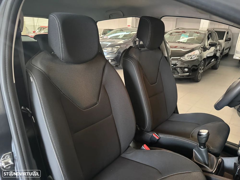 Renault Clio TCe 90 Luxe - 18