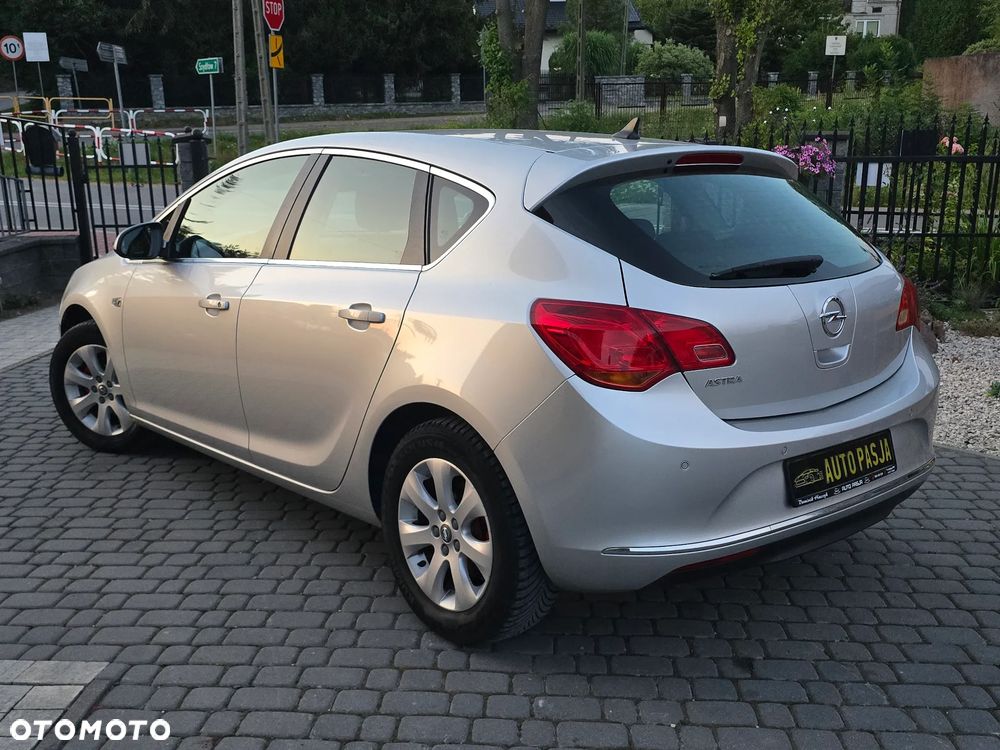 Opel Astra 1.4 Cosmo - 16