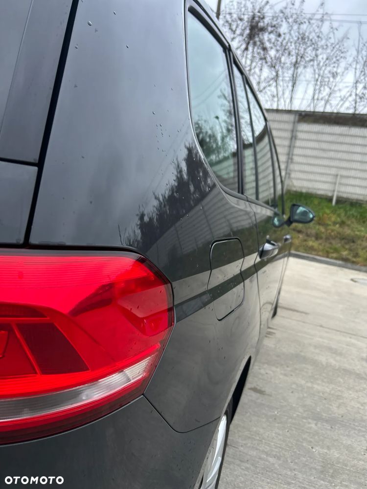 Volkswagen Touran 1.5 TSI EVO Trendline - 16