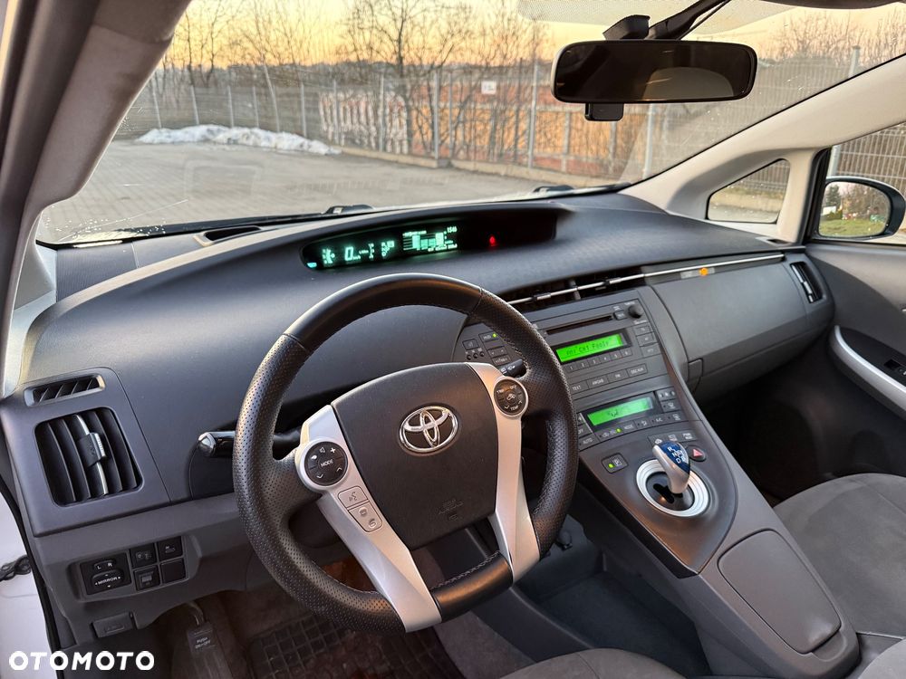 Toyota Prius 1.5 VVT-i Sol - 18