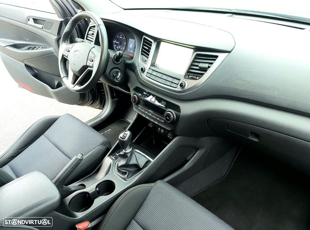 Hyundai Tucson 1.7 CRDi Executive - 15