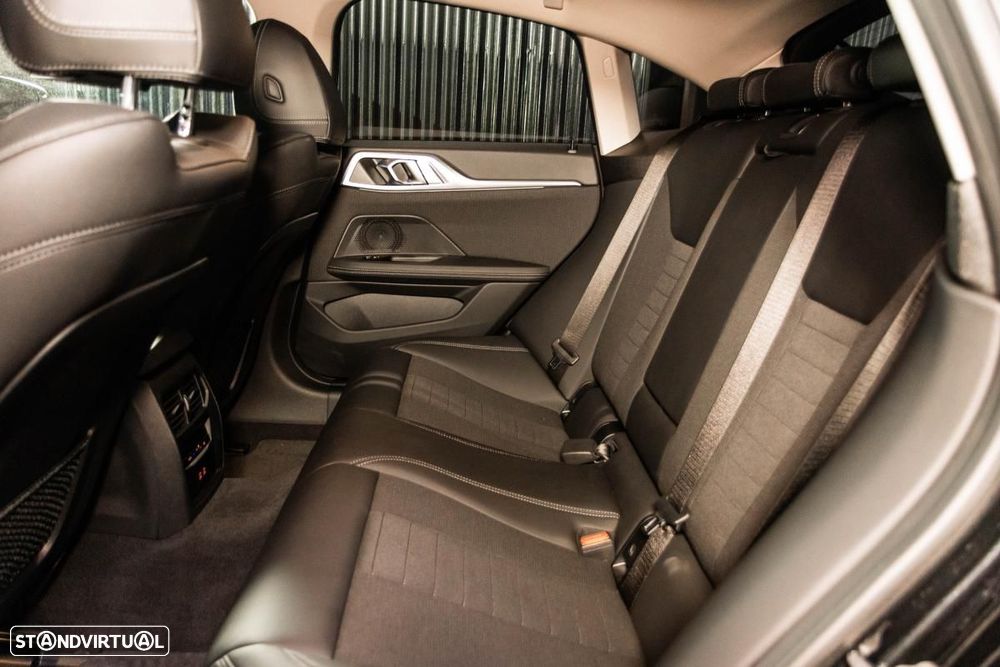 BMW i4 eDrive40 - 46