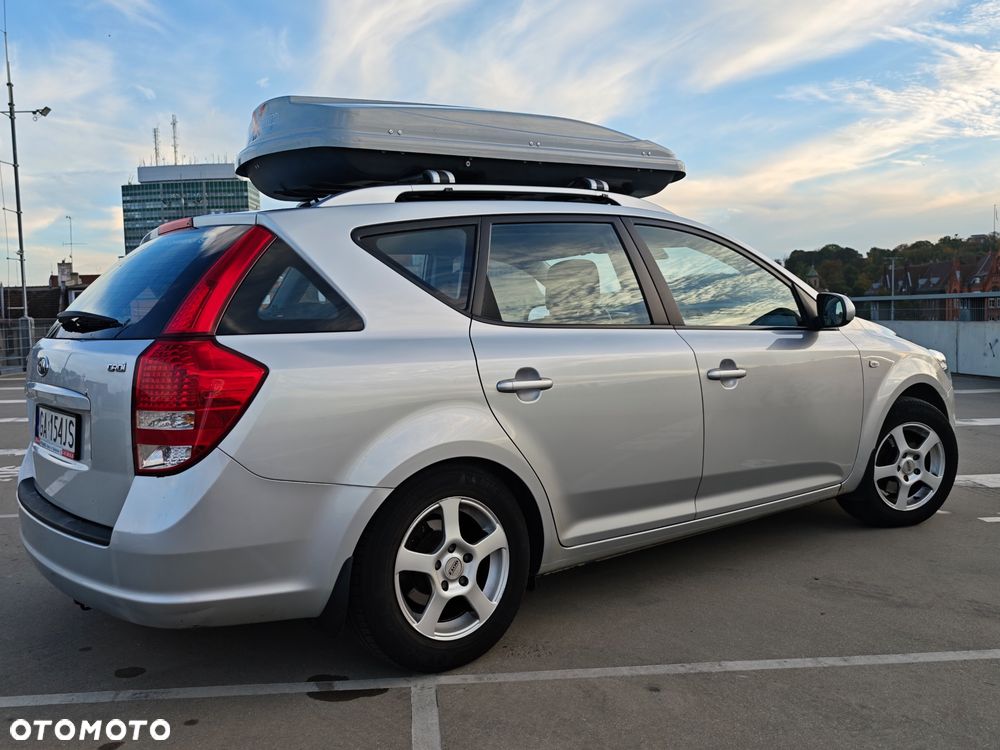 Kia Ceed - 7