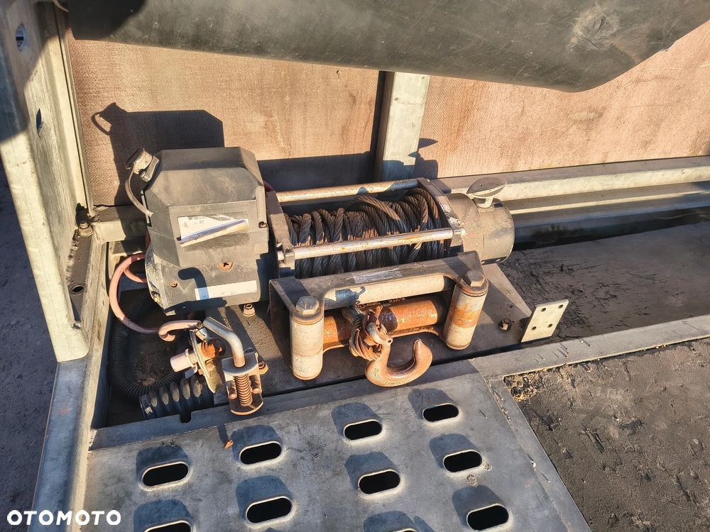 Mercedes-Benz Sprinter - 15