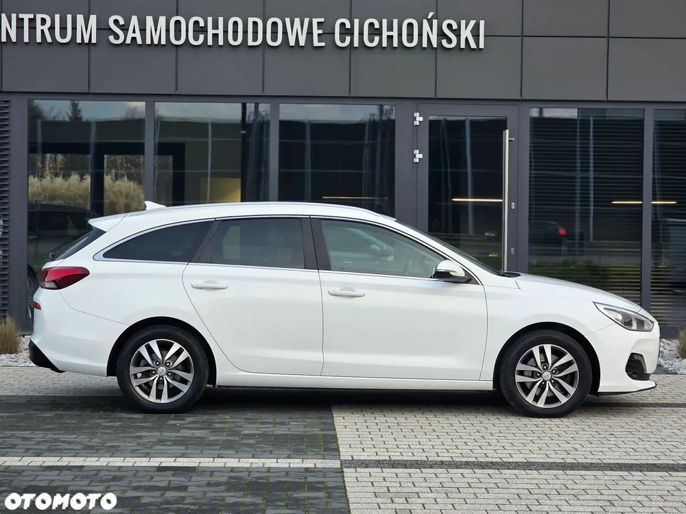 Hyundai i30 1.6 D Comfort - 10