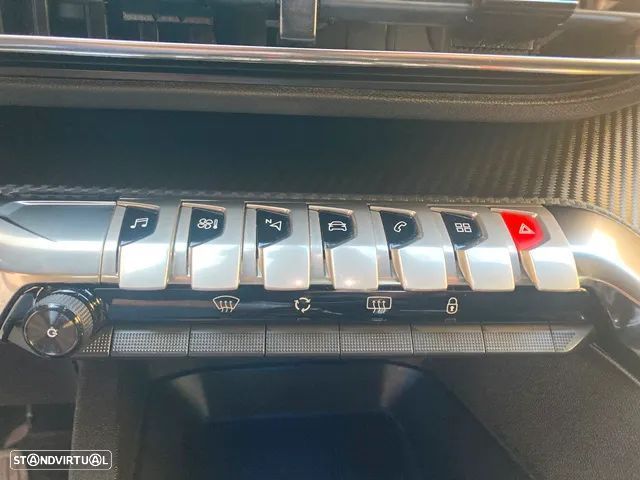 Peugeot 3008 PureTech 130 Stop & Start GPF Active Pack - 23