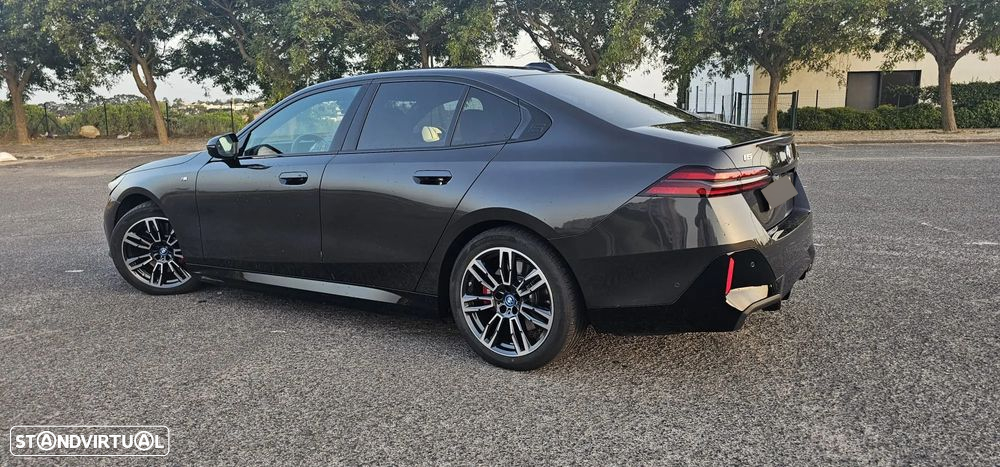 BMW i5 eDrive40 Pack Desportivo M Pro - 3