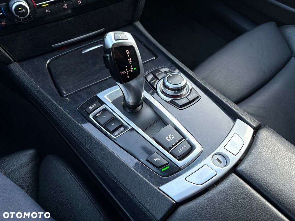 BMW Seria 7 730d - 24